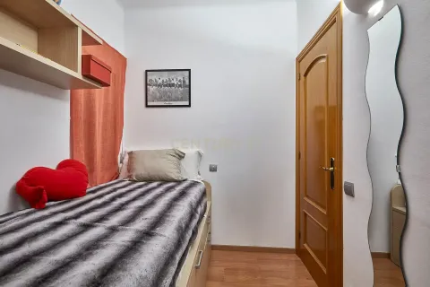 Wohnung zum Verkauf in Barcelona, Spanien 4 Schlafzimmer, 84 m2 Nr. 177856 - Foto 17