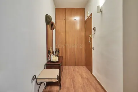 Wohnung zum Verkauf in Barcelona, Spanien 4 Schlafzimmer, 84 m2 Nr. 177856 - Foto 20