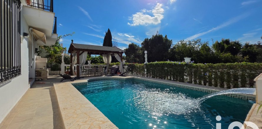 House in Malaga, Spanien 6 Schlafzimmer, 530 m2 Nr. 152921