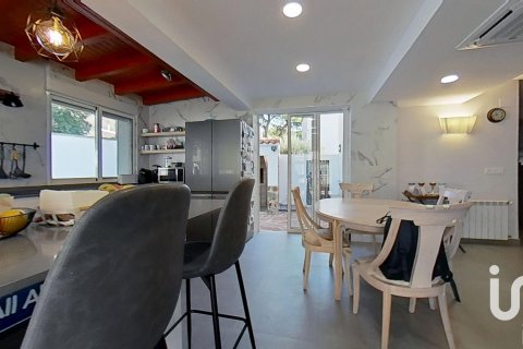 Kamienica w Benicasim, Castellon, Hiszpania 4 sypialnie, 237 mkw. nr 152922 – zdjęcie 3