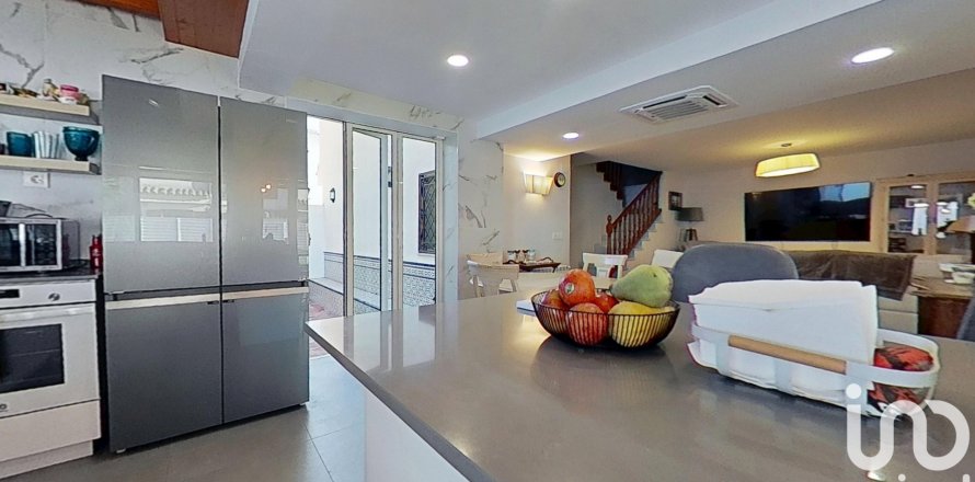 Kamienica w Benicasim, Castellon, Hiszpania 4 sypialnie, 237 mkw. nr 152922