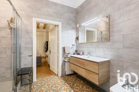 Apartment for sale in Barcelona, Spain 2 bedrooms, 111 sq.m. No. 152923 - photo 12