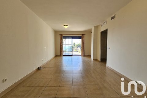 Apartamento en venta en Almuñécar, Granada, España 2 dormitorios,  No. 152925 - foto 2
