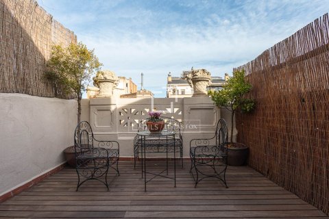 Dzīvoklis pārdošanā Barcelona, Spānijā 2 istabas, 128 m2 Nr. 150332 - attēls 19