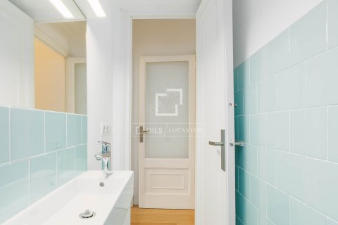 Apartment à vendre à Barcelona, Espagne, 2 chambres, 90 m2 No. 150331 - photo 28