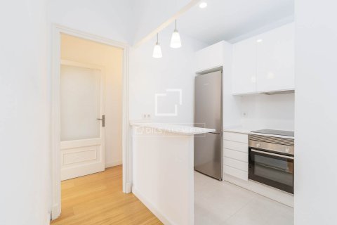 Apartment à vendre à Barcelona, Espagne, 2 chambres, 90 m2 No. 150331 - photo 20