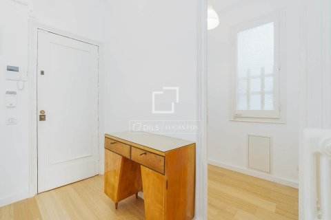 Apartment à vendre à Barcelona, Espagne, 2 chambres, 90 m2 No. 150331 - photo 24