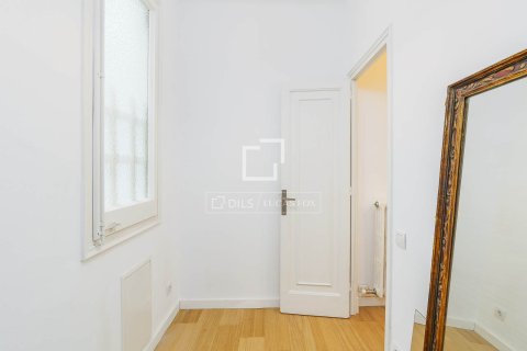 Apartment à vendre à Barcelona, Espagne, 2 chambres, 90 m2 No. 150331 - photo 26