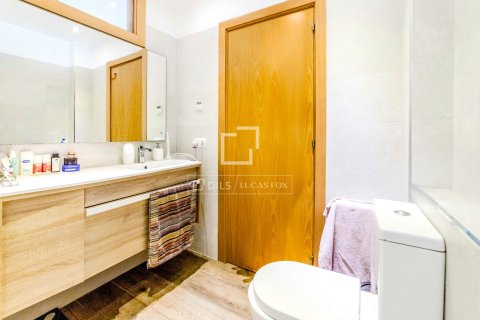 Villa for sale in Sitges, Barcelona, Spain 4 bedrooms, 195 sq.m. No. 150330 - photo 16