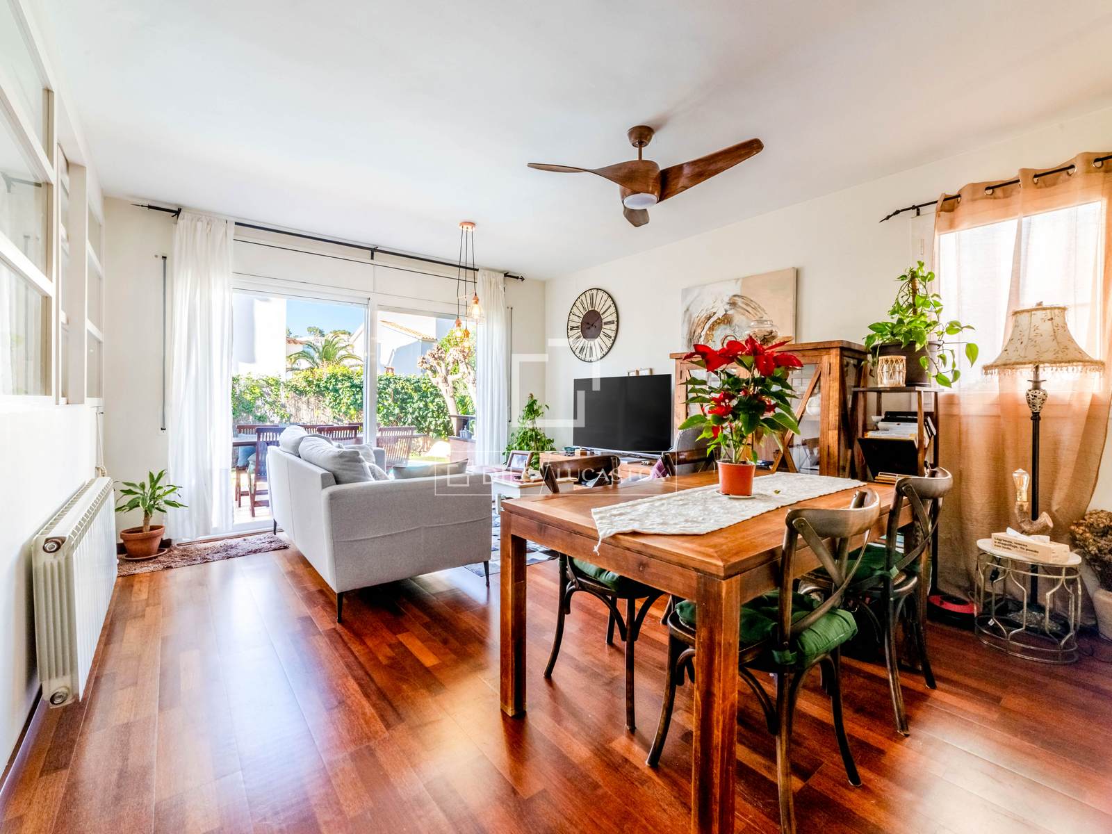 Villa a Sitges, Barcelona, Spagna 4 camere da letto, 195 mq. N° 150330