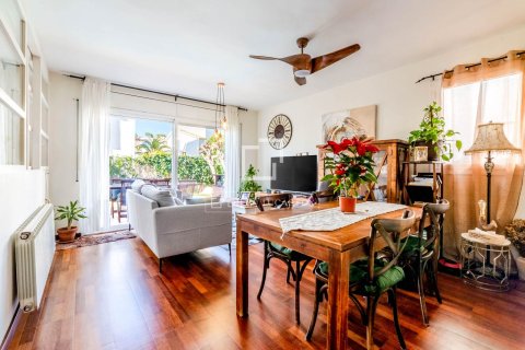 Villa for sale in Sitges, Barcelona, Spain 4 bedrooms, 195 sq.m. No. 150330 - photo 3