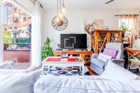 Villa for sale in Sitges, Barcelona, Spain 4 bedrooms, 195 sq.m. No. 150330 - photo 8