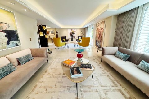 Appartamento a Barcelona, Spagna 4 camere da letto, 343 mq. N° 167119