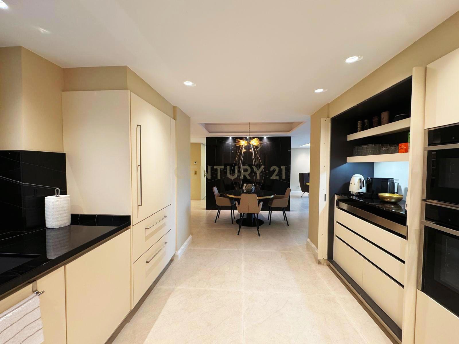 Wohnung in Barcelona, Spanien 4 Schlafzimmer, 343 m2 Nr. 167119