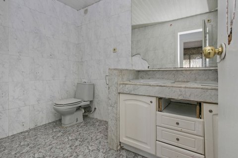 Продажа квартиры в Руби, Барселона, Испания 3 спальни, 80м2 №167114 - фото 14