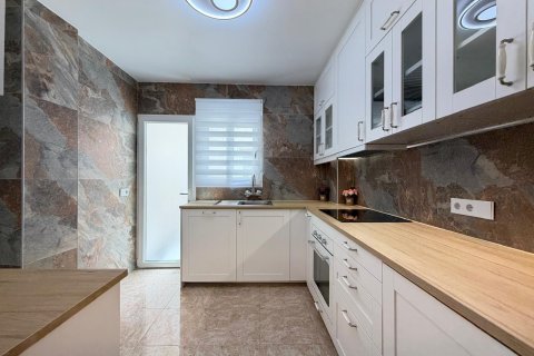 Apartamento en venta en Torrevieja, Alicante, España 3 dormitorios, 100 m2 No. 192029 - foto 5