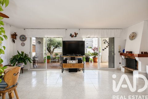 Casa in vendita a Cunit, Tarragona, Spagna 4 camere da letto, 212 mq. N° 172714 - foto 12