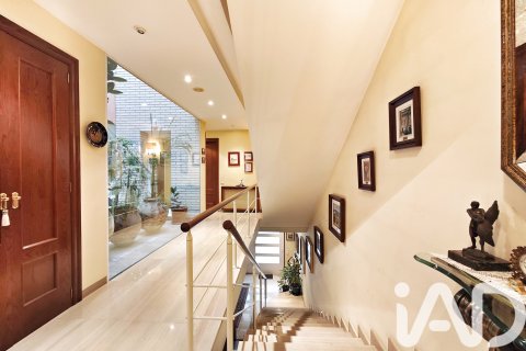 Dzīvoklis pārdošanā Igualada, Barcelona, Spānijā 5 istabas, 544 m2 Nr. 172709 - attēls 5