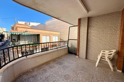 Lägenhet till salu i Torrevieja, Alicante, Spanien 3 sovrum, 119 kvm. Nr. 182896 - foto 3