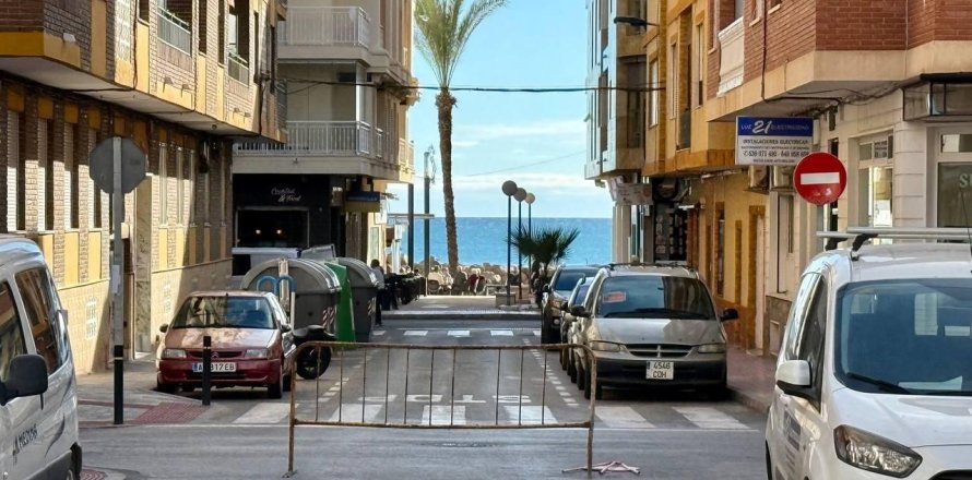 Lägenhet i Torrevieja, Alicante, Spanien 3 sovrum, 119 kvm. Nr. 182896