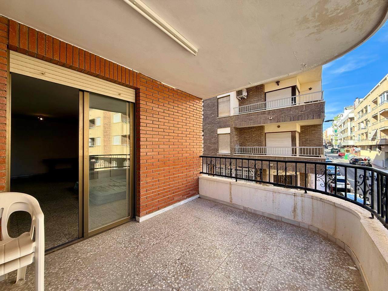 Huoneisto Torrevieja, Alicante, Espanja 3 makuuhuonetta, 119 m2 No. 182896