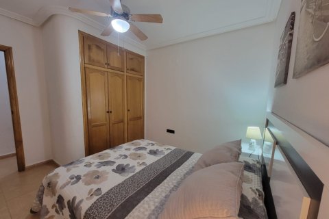 Apartament w Torrevieja, Alicante, Hiszpania 1 sypialnia, 70 mkw. nr 182899 – zdjęcie 12