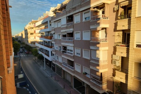 Apartament w Torrevieja, Alicante, Hiszpania 1 sypialnia, 70 mkw. nr 182899 – zdjęcie 2