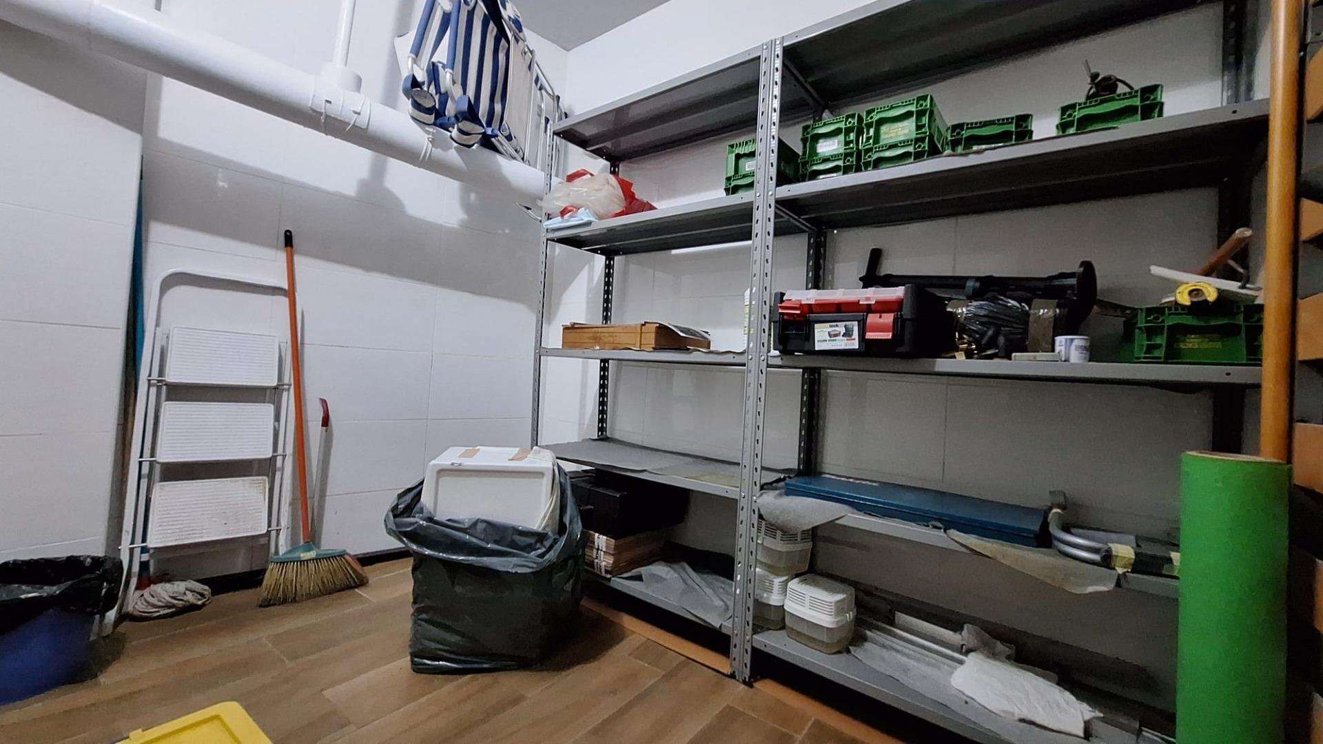 Depósito en Torrevieja, Alicante, España 7 m2 No. 182898