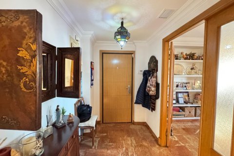 Apartamento en venta en Torrevieja, Alicante, España 4 dormitorios, 256 m2 No. 189847 - foto 3
