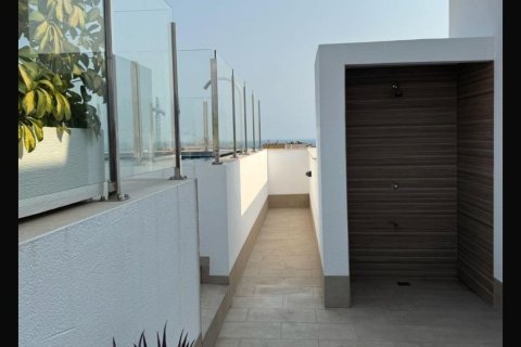 Apartamento en venta en Torrevieja, Alicante, España 2 dormitorios, 75 m2 No. 189850 - foto 9