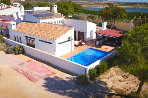 Villa till salu i El Valle Golf Resort, Murcia, Spanien 5 sovrum, 204 kvm. Nr. 148423 - foto 3