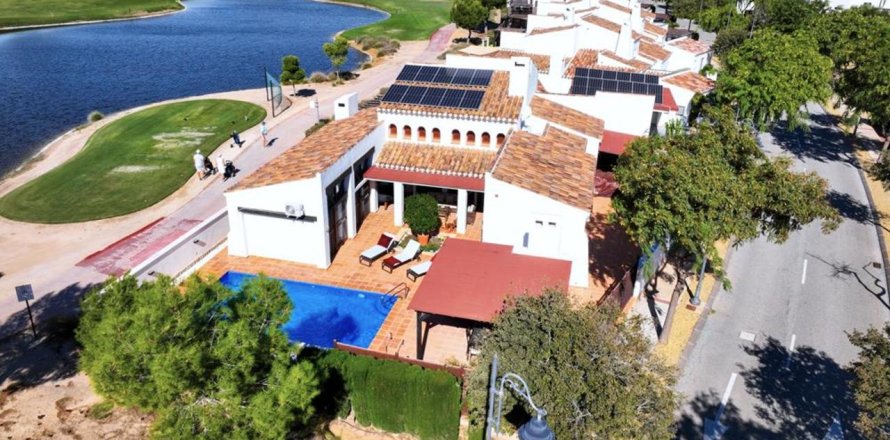 Villa i El Valle Golf Resort, Murcia, Spanien 5 sovrum, 204 kvm. Nr. 148423