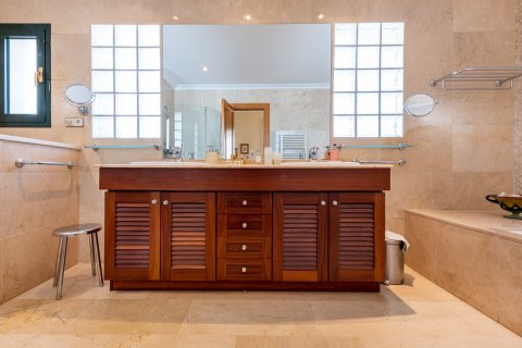 Villa for sale Palma de Majorca, Mallorca, Spain 4 bedrooms, 456 sq.m. No. 111747 - photo 17