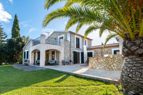 Finca for sale Alcudia, Mallorca, Spain 5 bedrooms, 280 sq.m. No. 111750 - photo 1