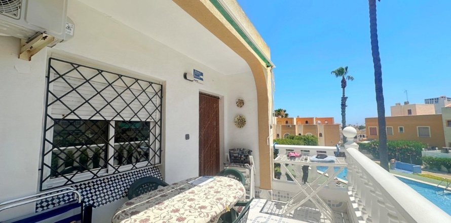 Bungalow à Torrevieja, Alicante, Espagne 1 chambre, 45 m2 No. 190578