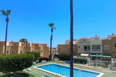 Bungalow à vendre à Torrevieja, Alicante, Espagne, 1 chambre, 45 m2 No. 190578 - photo 3
