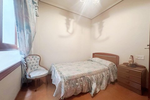 Apartamento en venta en Torrevieja, Alicante, España 4 dormitorios, 130 m2 No. 190577 - foto 17