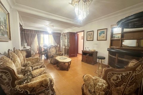 Apartamento en venta en Torrevieja, Alicante, España 4 dormitorios, 130 m2 No. 190577 - foto 2