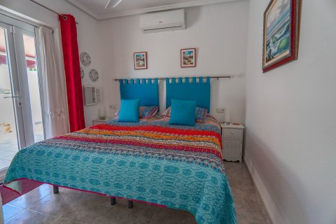 Villa till salu Ciudad Quesada, Alicante, Spanien 2 sovrum, 140 kvm. Nr. 139130 - foto 19