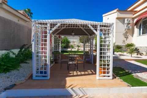 Villa till salu Ciudad Quesada, Alicante, Spanien 2 sovrum, 140 kvm. Nr. 139130 - foto 27