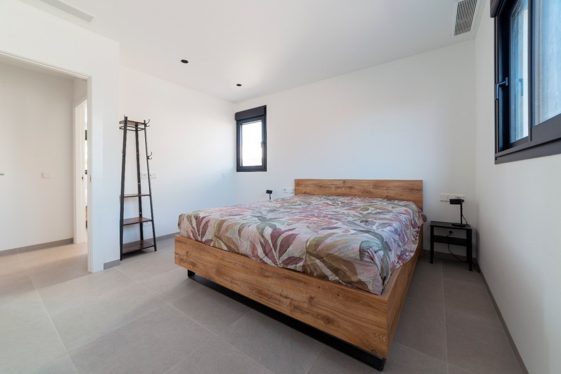 Huvila Los Montesinos, Alicante, Espanja 4 makuuhuonetta, 454 m2 No. 139126