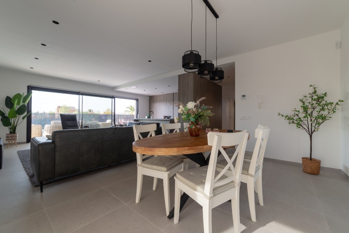 Huvila Los Montesinos, Alicante, Espanja 4 makuuhuonetta, 454 m2 No. 139126
