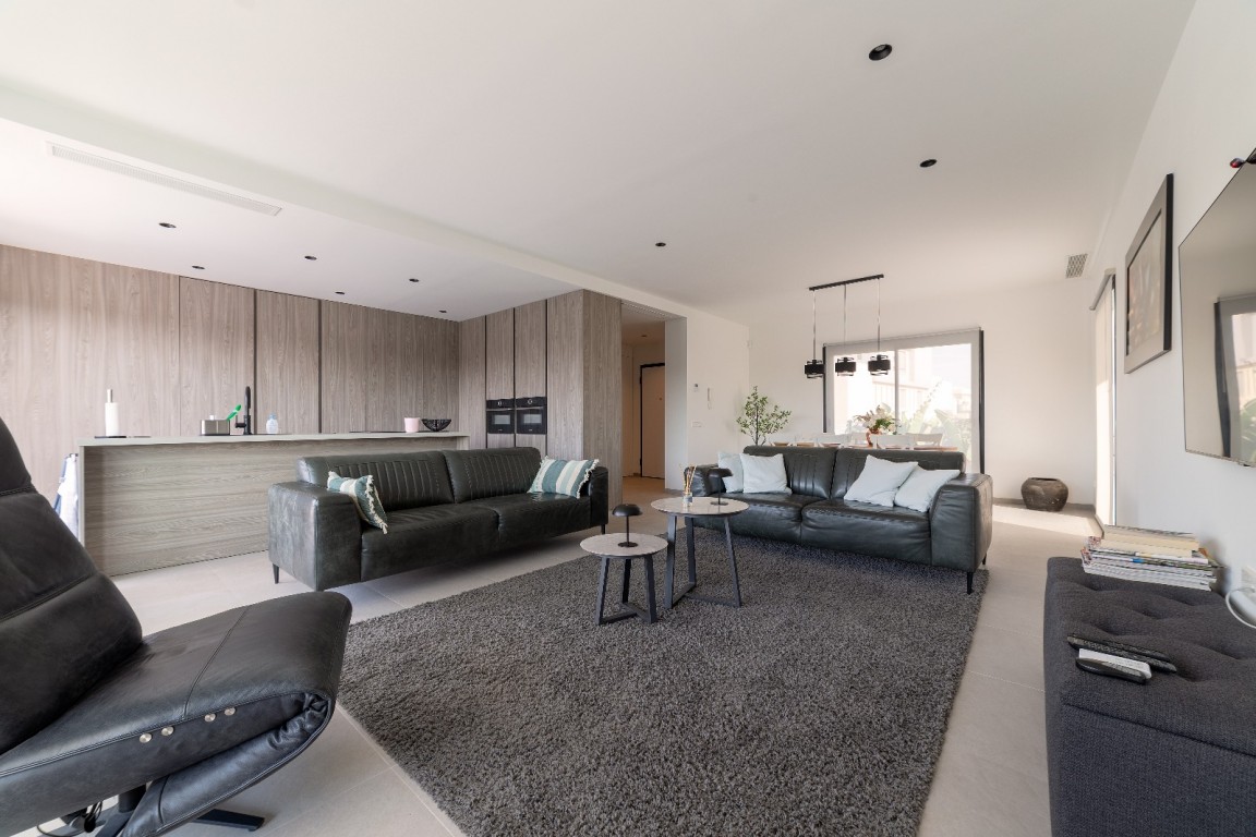 Huvila Los Montesinos, Alicante, Espanja 4 makuuhuonetta, 454 m2 No. 139126