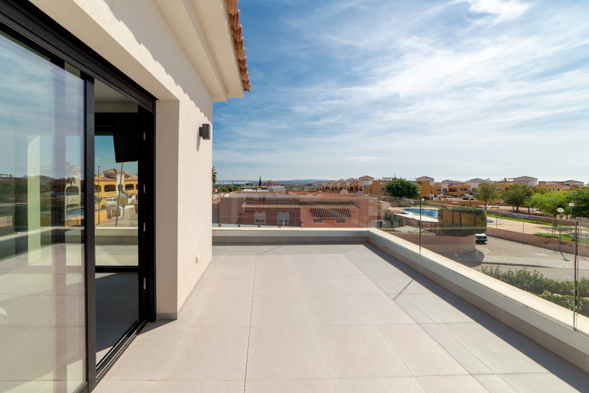 Huvila Los Montesinos, Alicante, Espanja 4 makuuhuonetta, 454 m2 No. 139126