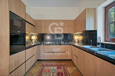 House for sale in Estepona, Malaga, Spain 4 bedrooms, 580 sq.m. No. 157744 - photo 5