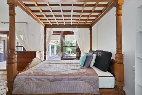 House for sale in Estepona, Malaga, Spain 4 bedrooms, 580 sq.m. No. 157744 - photo 10