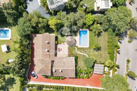 House for sale in Estepona, Malaga, Spain 4 bedrooms, 580 sq.m. No. 157744 - photo 18