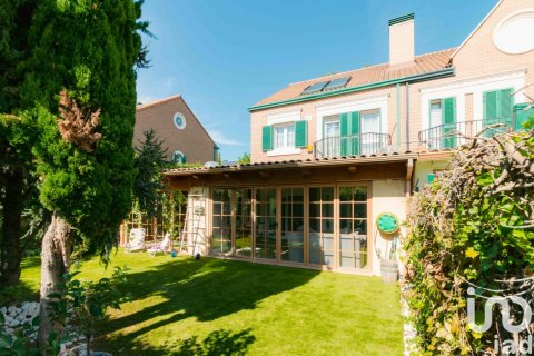 Hus till salu i Madrid, Spanien 6 sovrum, 323 kvm. Nr. 154206 - foto 30