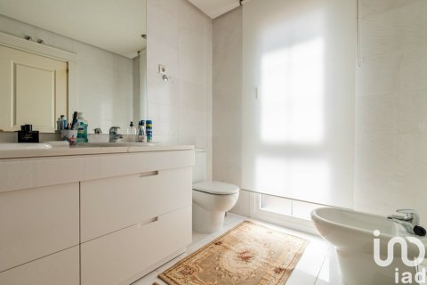 Hus till salu i Madrid, Spanien 6 sovrum, 323 kvm. Nr. 154206 - foto 15