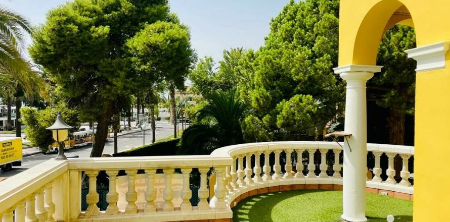 Lägenhet i Salou, Tarragona, Spanien 7 sovrum, 1086 kvm. Nr. 154208